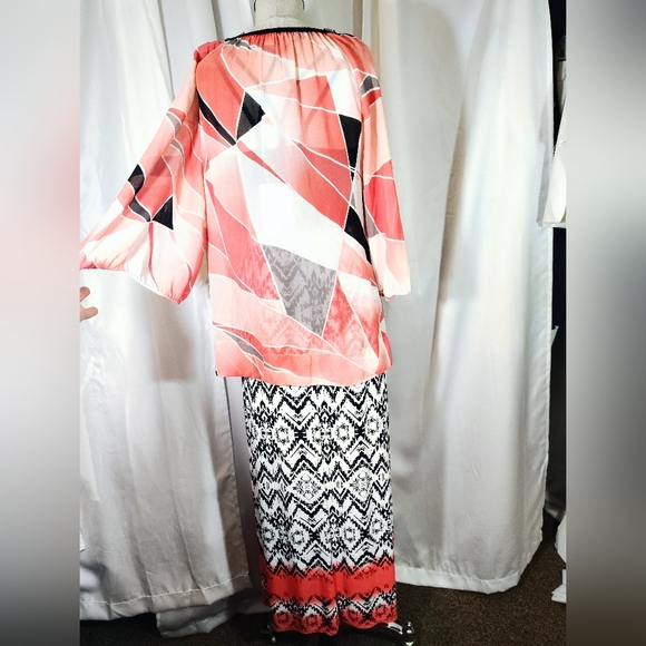 2 Pc: Trixie TAG Maxi Dress+Banana Republic Silk Blouse, Black/White/Coral, XS - Picture 2 of 16